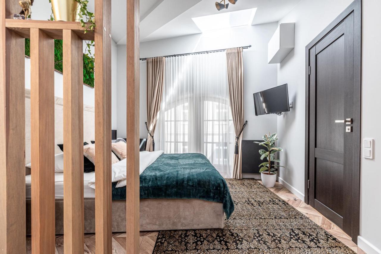 Sun Lighted Cathedral Square Studio Apartamento Vilnius Exterior foto