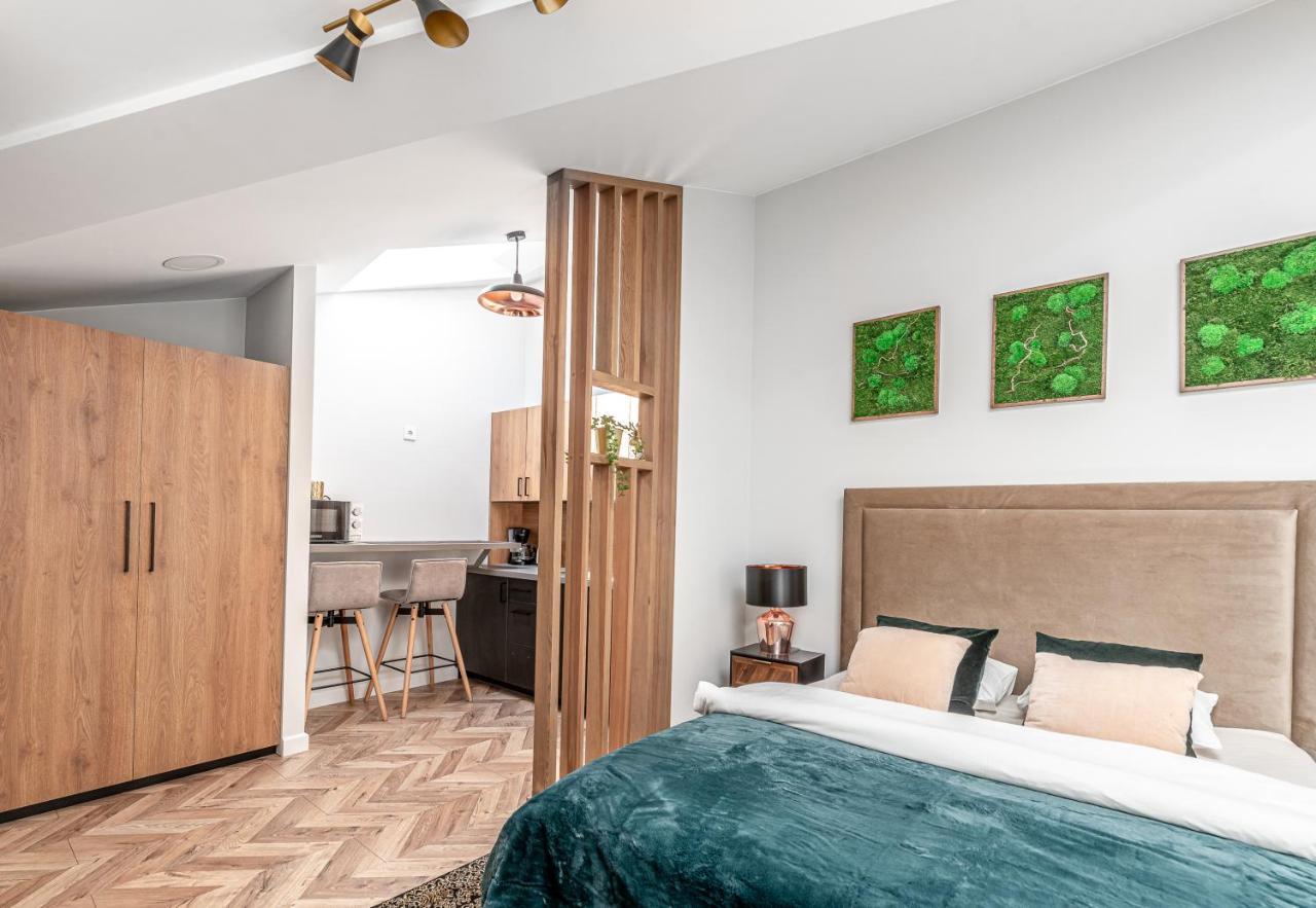 Sun Lighted Cathedral Square Studio Apartamento Vilnius Exterior foto