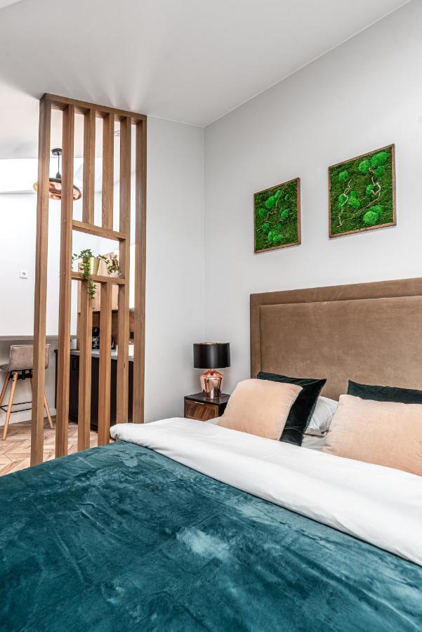 Sun Lighted Cathedral Square Studio Apartamento Vilnius Exterior foto